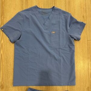 Figs Men's Short Sleeve Blue V-Neck Tee